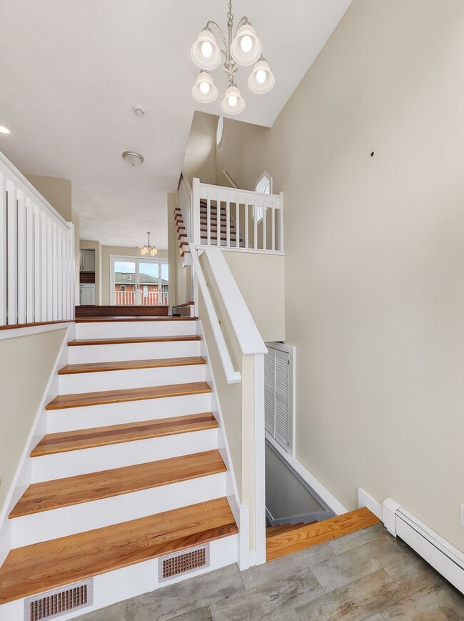 Building Photo - Beautiful Condo In Revere MA!