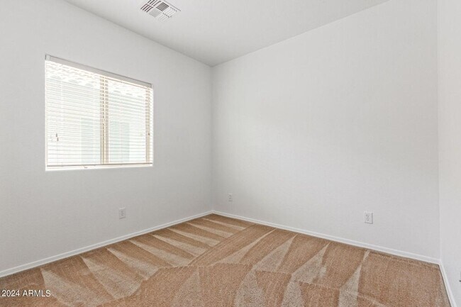 Building Photo - 2 STORY HOME IN BUCKEYE!