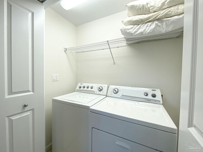 Building Photo - 645 Lost Key Dr