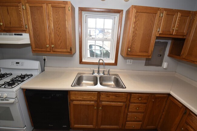 Building Photo - MIshawaka near Universities and shopping