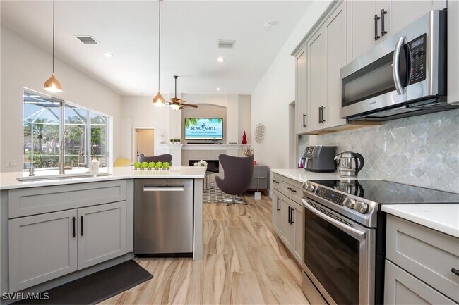Building Photo - 3510 Lakemont Dr