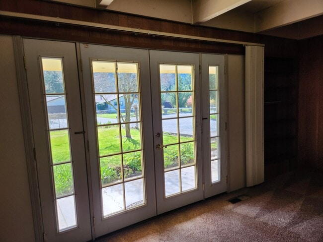 Building Photo - 4542 Averill Dr