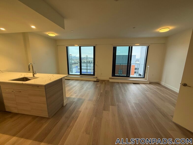 Building Photo - 1079 Commonwealth Ave