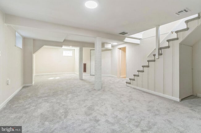 Building Photo - 5808 Black Hawk Dr