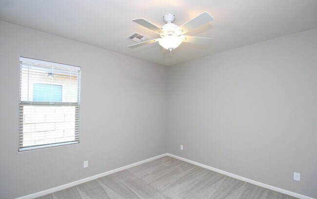 Building Photo - Stunning 3-bedroom, 3-bathroom home located in the heart of Peoria, AZ.