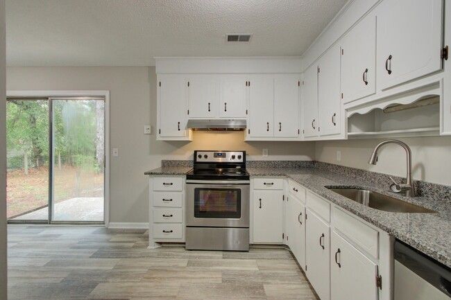 Building Photo - 105 Wadmalaw Cir