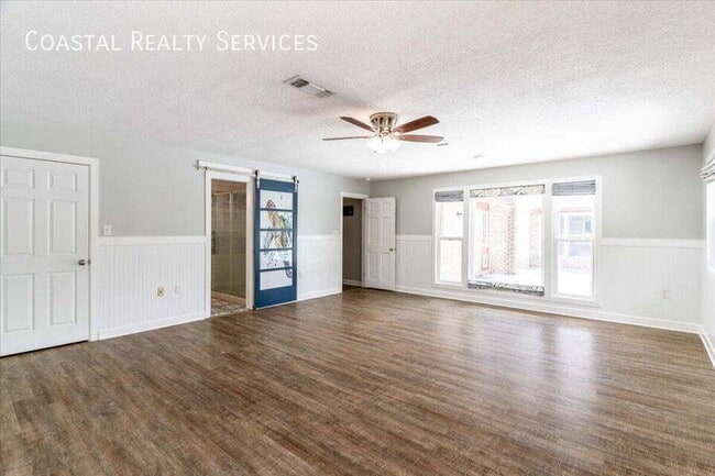 Building Photo - 8 Stafford Cir NE
