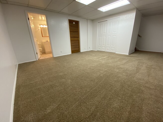 Building Photo - 6980 S Essex Court Cir