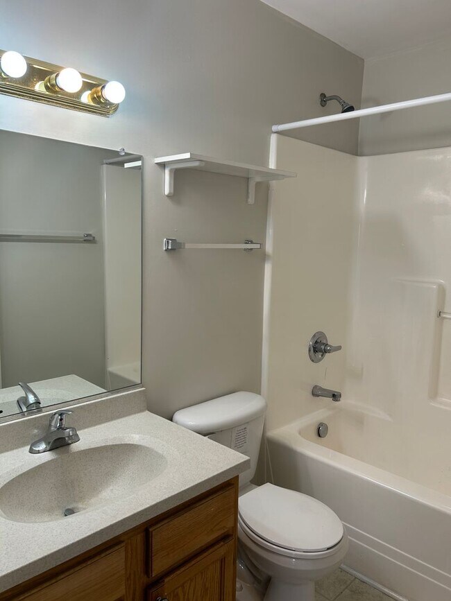 Building Photo - 239-2 Lexington Ave – Available August 2026