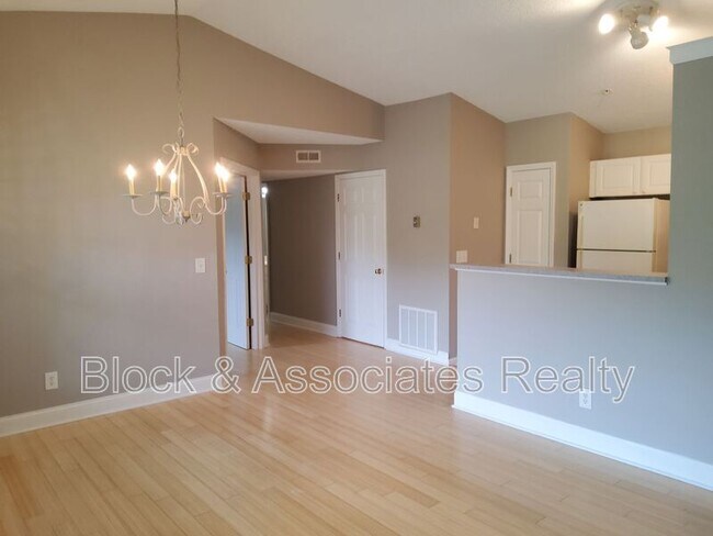 Building Photo - 532 Scholastic Ct