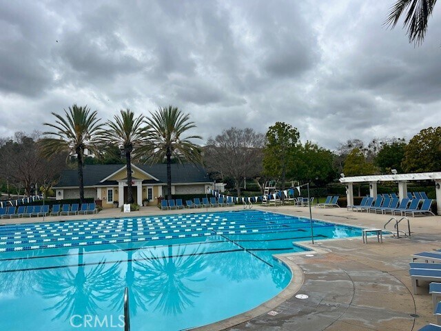 Building Photo - 36 Martino