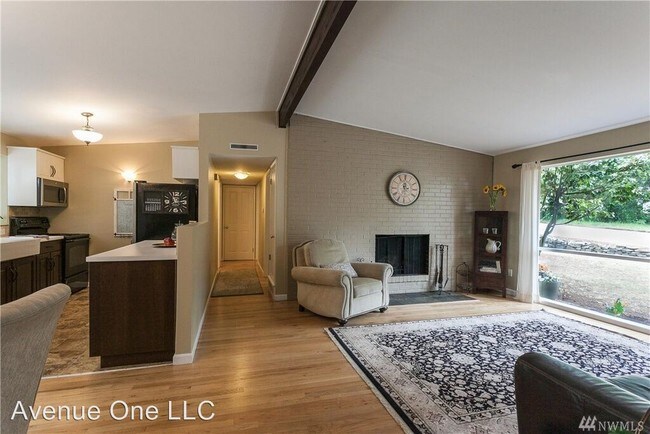 Building Photo - 4 br, 2 bath House - 14403 SE 40th Street