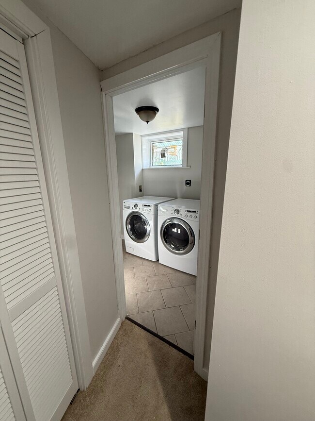 Building Photo - 34 Zella St