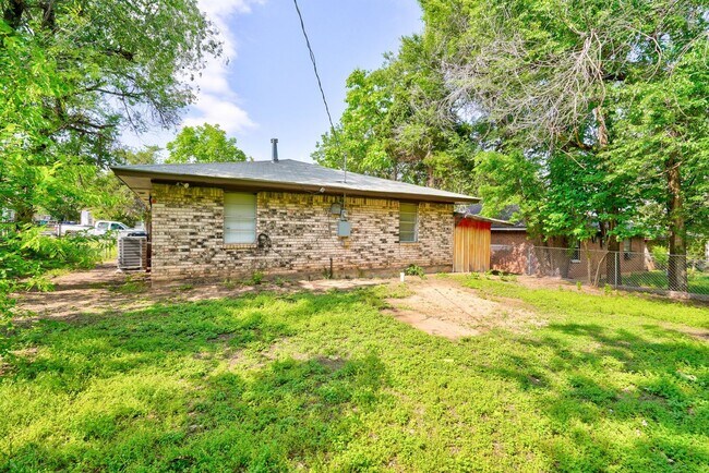 Building Photo - 4 bed, 1.5 bath home in okc,ok