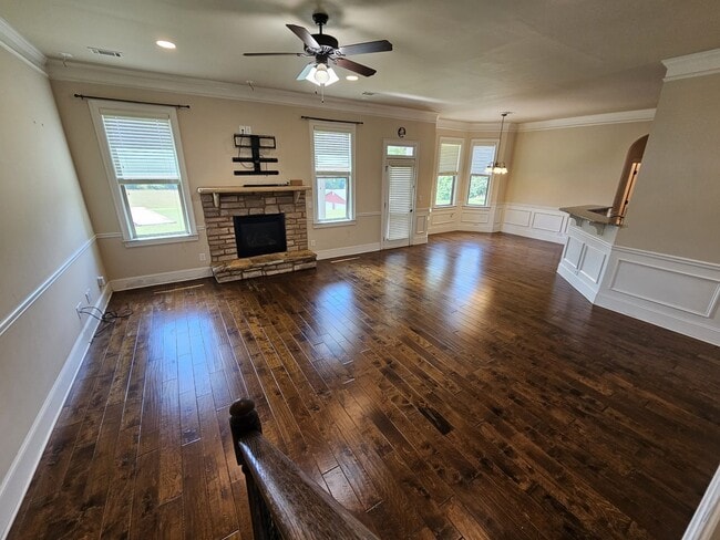 Building Photo - 416 Sunnybrook Ln