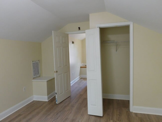 Building Photo - 308 Daniels St