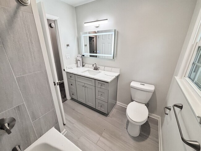 Building Photo - Beautifully Updated 4-Bedroom Home in Top-Rated Walton High District