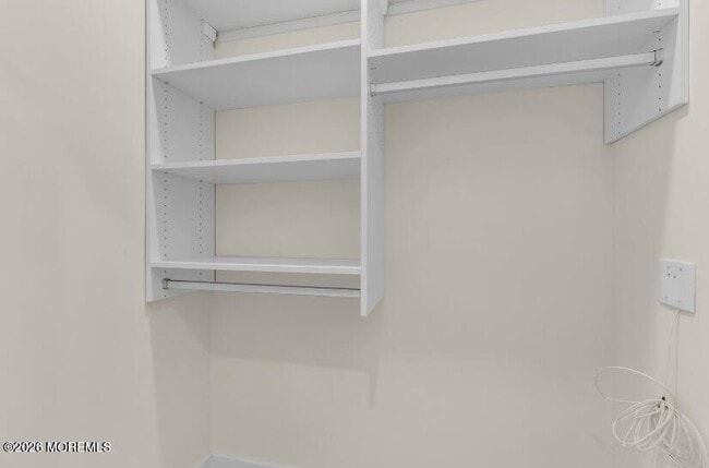 Building Photo - 19 Carr Ave