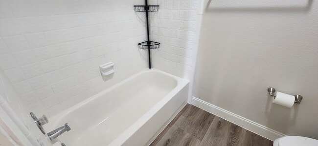 Building Photo - 2-Bed/1-Bath Townhome -Silver Creek Villas- Gated Community