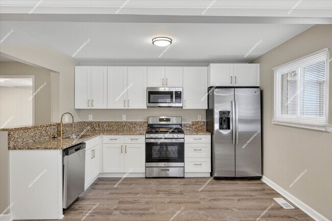 Building Photo - 28555 Stuart Ave