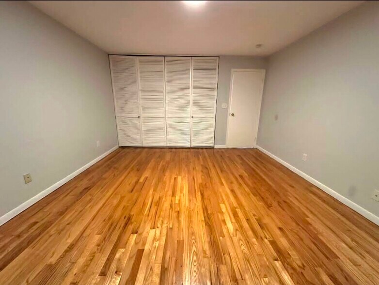 Building Photo - 504 Fountain St