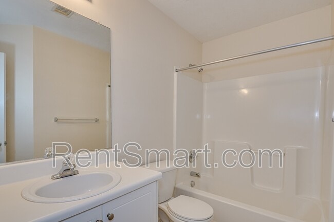 Building Photo - 324 Hornhead Dr
