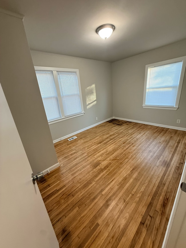 Building Photo - 5308 E Madison Ave Tulsa Ok