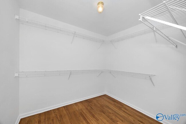 Building Photo - 180 Jarrett Ln