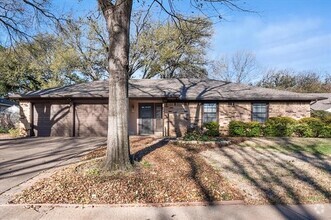 Building Photo - 3104 Monties Ln