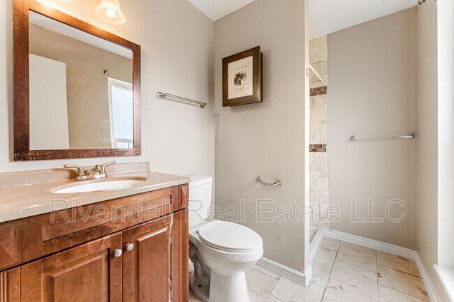 Building Photo - 1786 S Waco Ct