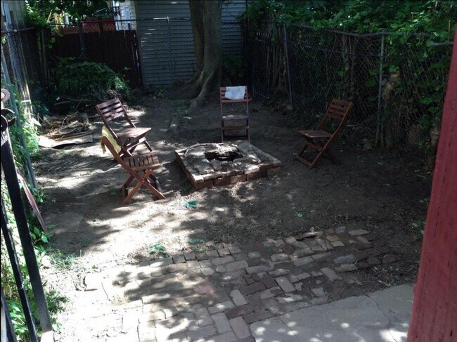 Building Photo - 4102 Baring St