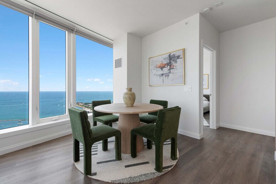 Building Photo - 1000 S Michigan Ave