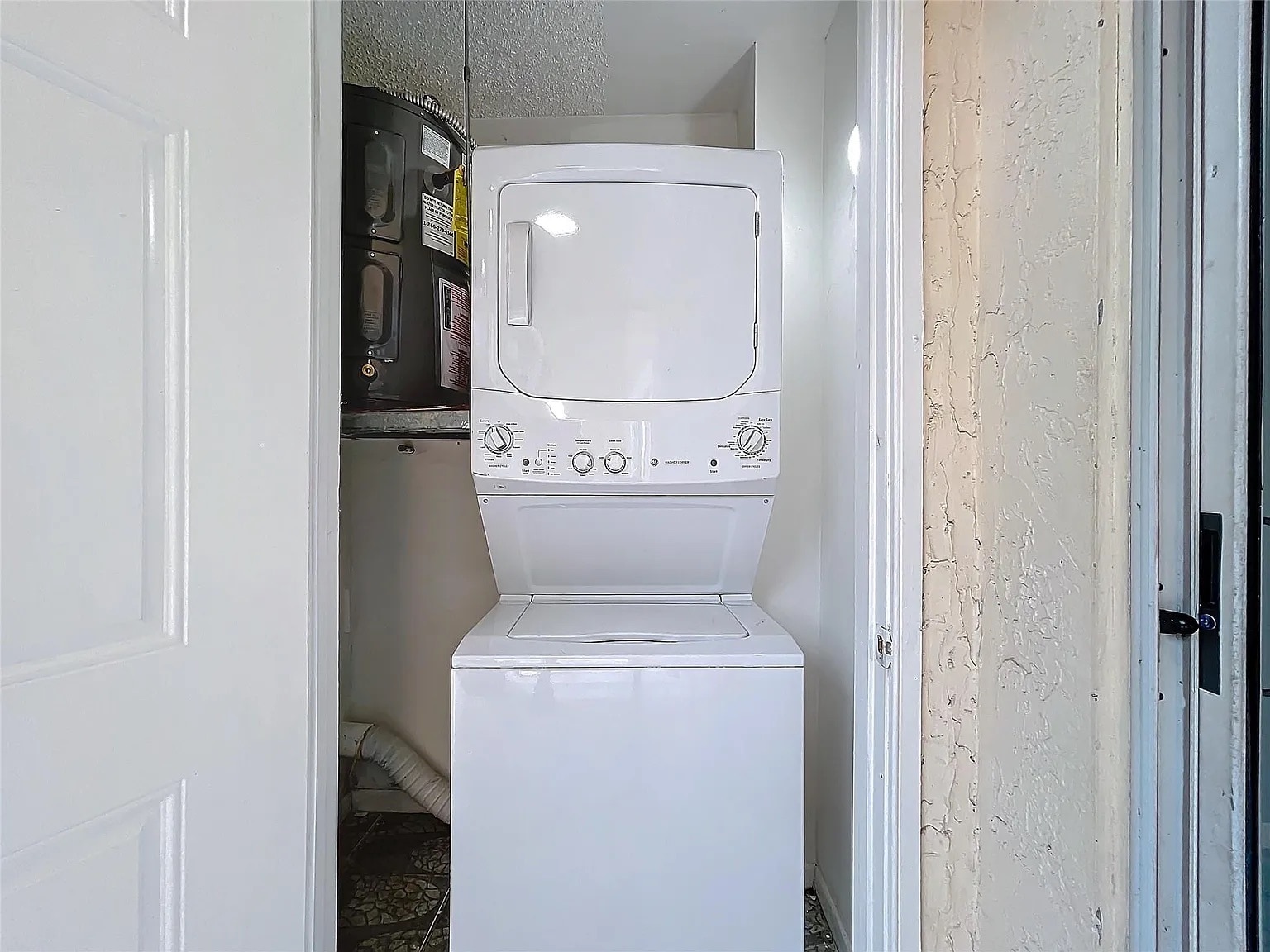 Building Photo - 441 SE 10th St