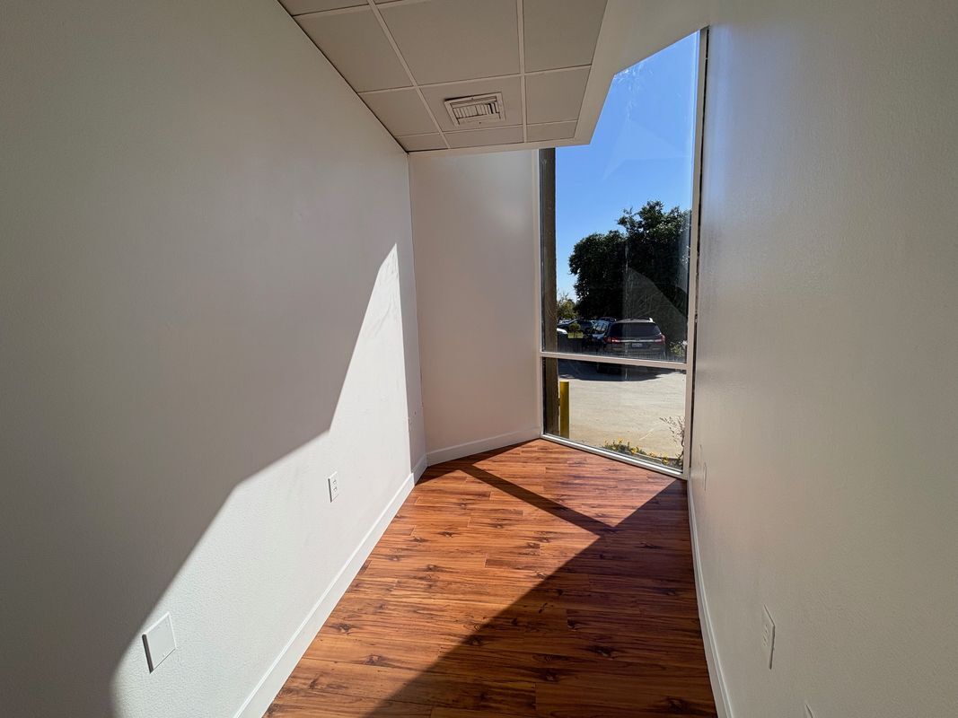 Building Photo - 1817 W Beverly Blvd