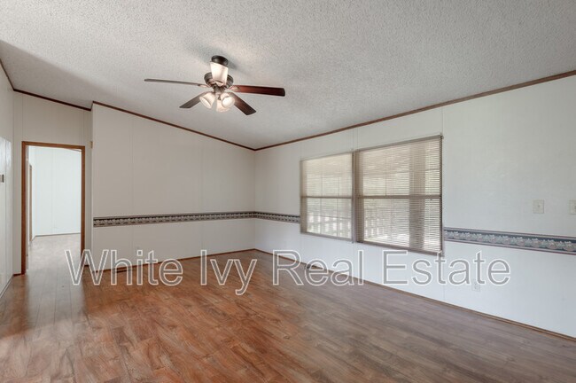 Building Photo - 37 -A Riverside Ln