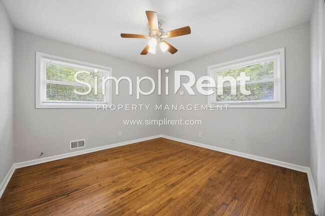 Building Photo - Beautifully Updated 4 Bedroom Home in Decatur! -1st month's Rent FREE with a 13-month lease!