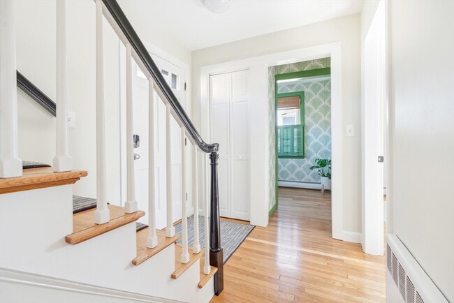 Building Photo - 1 Goodwins Ct