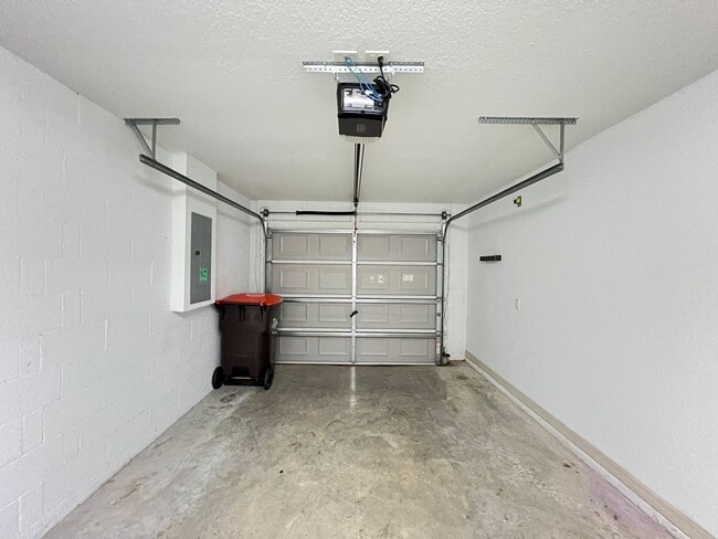 Building Photo - BEAUTIFUL 3 BD/2BA Home in Beautiful Ocala!!!