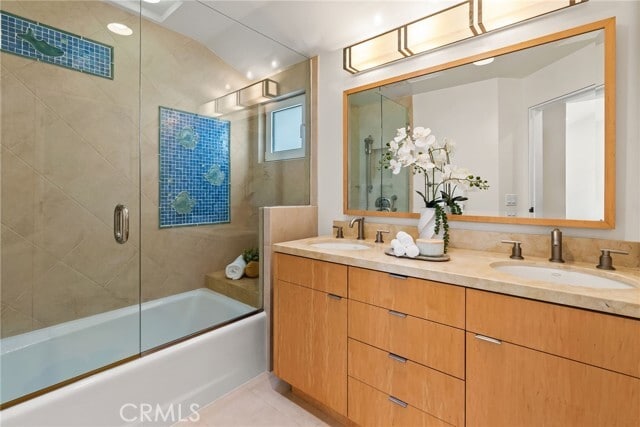 Building Photo - 1554 E Oceanfront