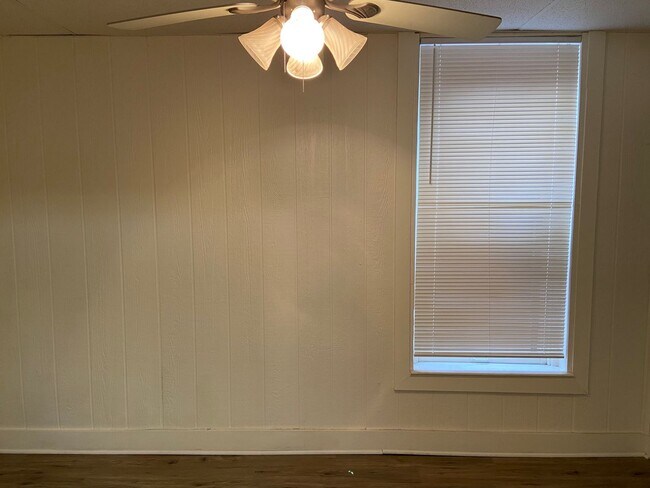 Building Photo - 2300 Montgall