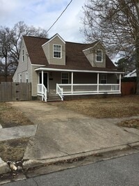 Building Photo - Charming Two-Story Home with Spacious Layout