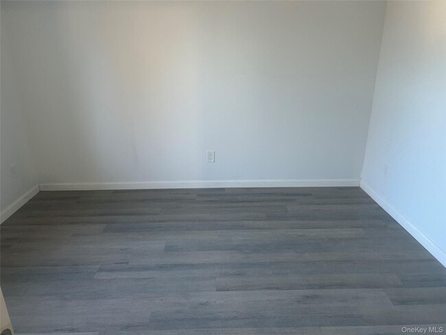 Building Photo - 15 Waldron Ave