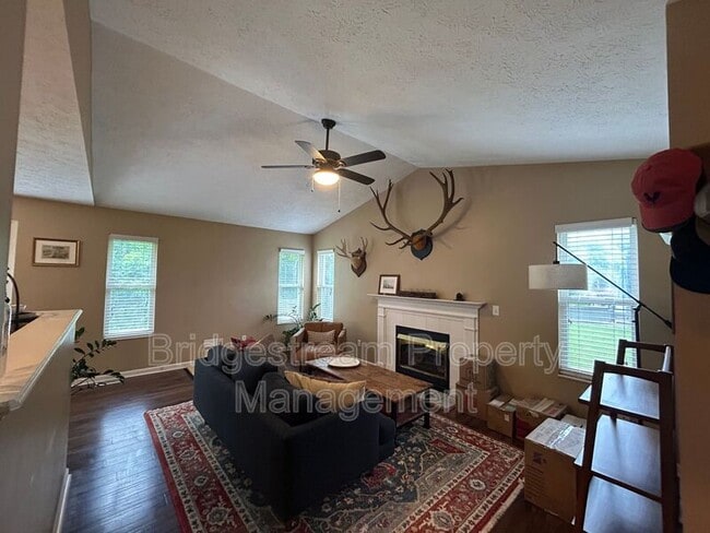 Building Photo - 1280 Whitetail Dr