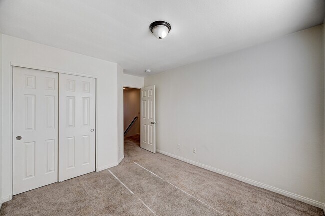 Building Photo - 9065 Diamond Bridge Ave