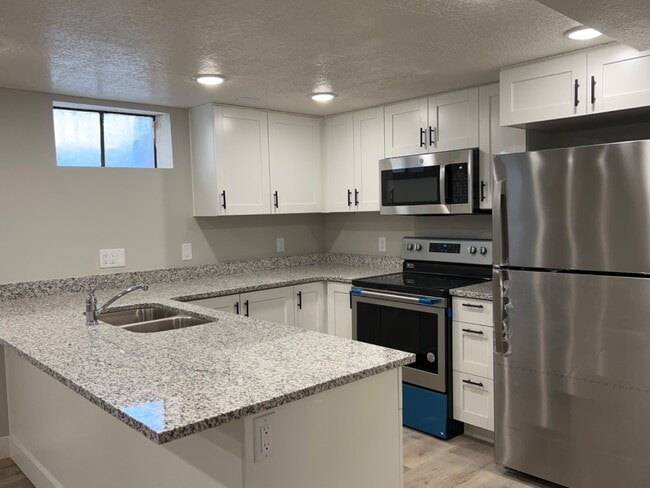 Building Photo - 702 N 100 W