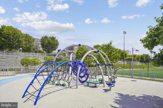 Building Photo - 13358 Sherwood Park Ln