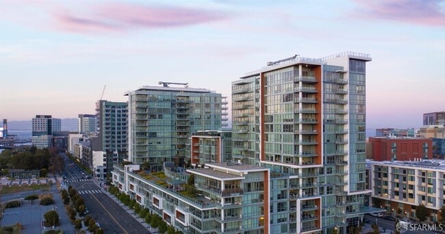 Building Photo - 708 Long Bridge St