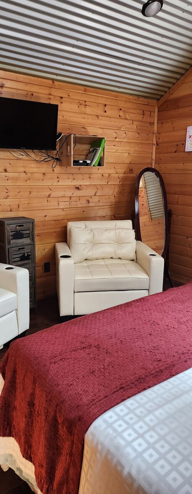 Building Photo - 299 Willow Springs Dr