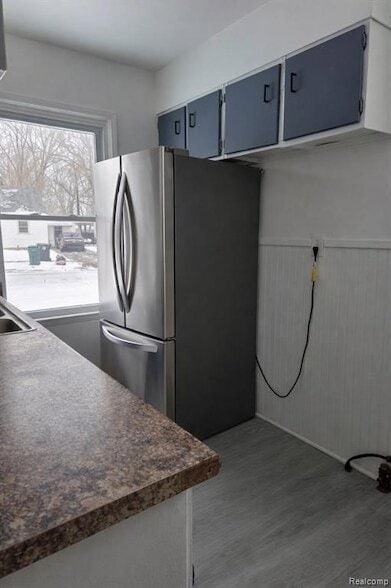 Building Photo - 12851 Saratoga St