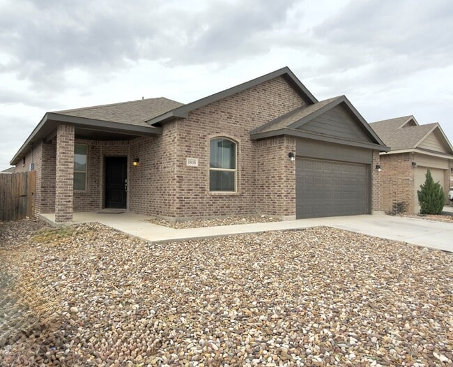 Building Photo - 1805 Ebbets Dr